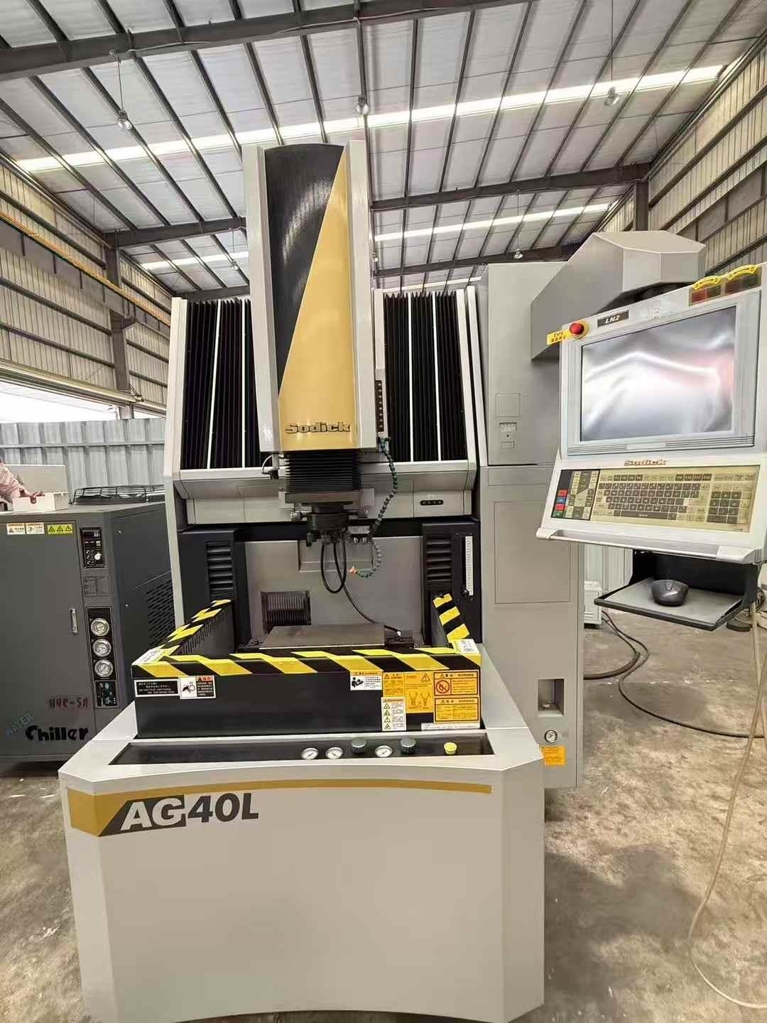 沙迪克 - AG40L - 火花机 沙迪克 - AG40L - 火花机