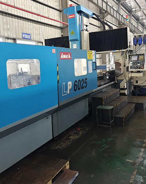 二手亚威LP6025龙门加工中心