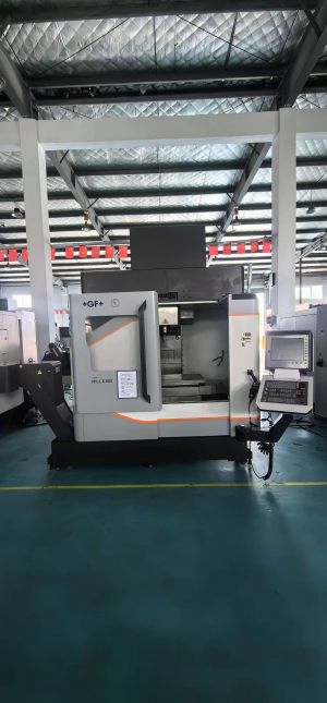  五轴联动加工中心