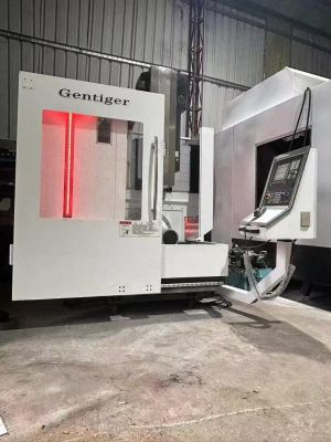 五轴联动加工中心