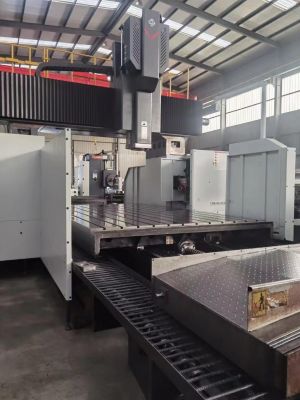 定梁龙门加工中心