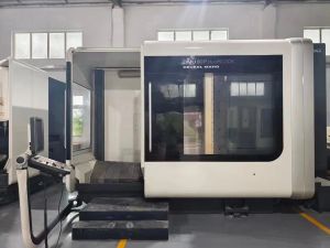 五联轴‬动加工中心