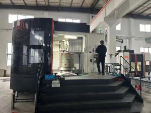 卧式五轴加工中心