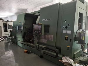 九轴五联动车铣中心