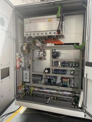 五轴联动加工中心