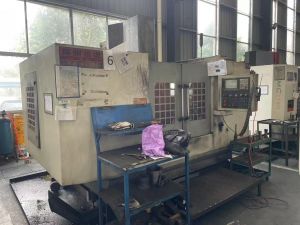 立式数控镗铣床