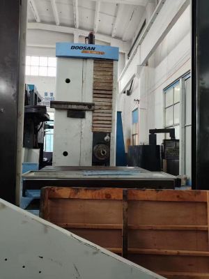 数控镗铣加工中心